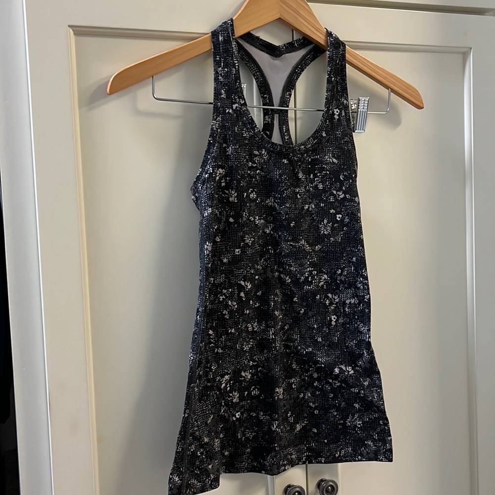 Cool racerback tank nulu lululemon